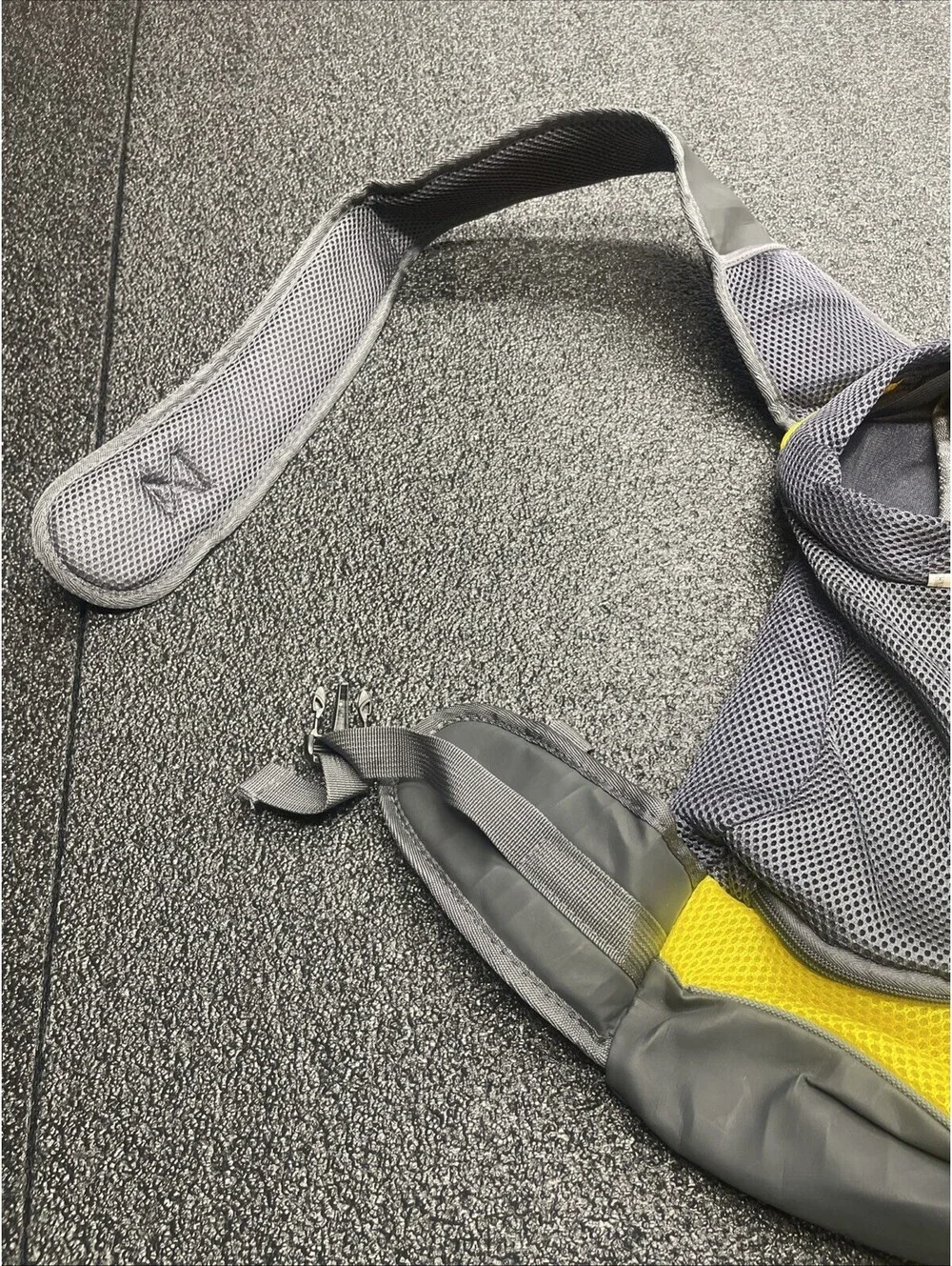Pet Puppy Dog Mesh Sling Carry Pack Travel Tote Shoulder Bag